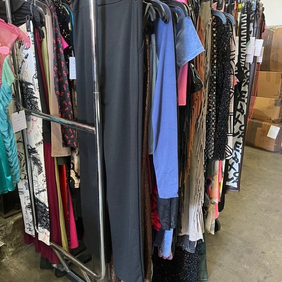 Wholesale Brand New Women's Clothing Lot Mixed 40+ Pcs Per Box mystery BOX - Picture 5 of 8